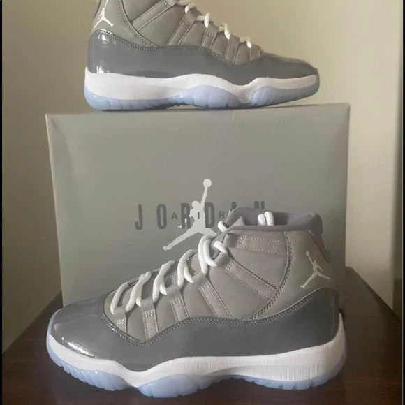 Jordan | Shoes | Air Air Jordan 1 Retro Cool Grey 221size  display picture 2